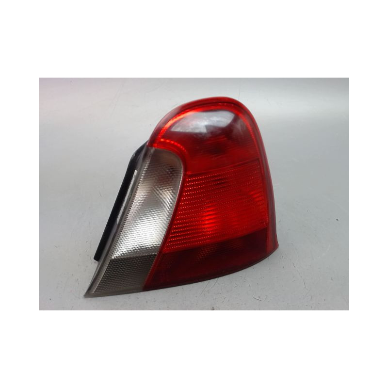 FEU ARRIERE DROIT MG ZT 2004-
