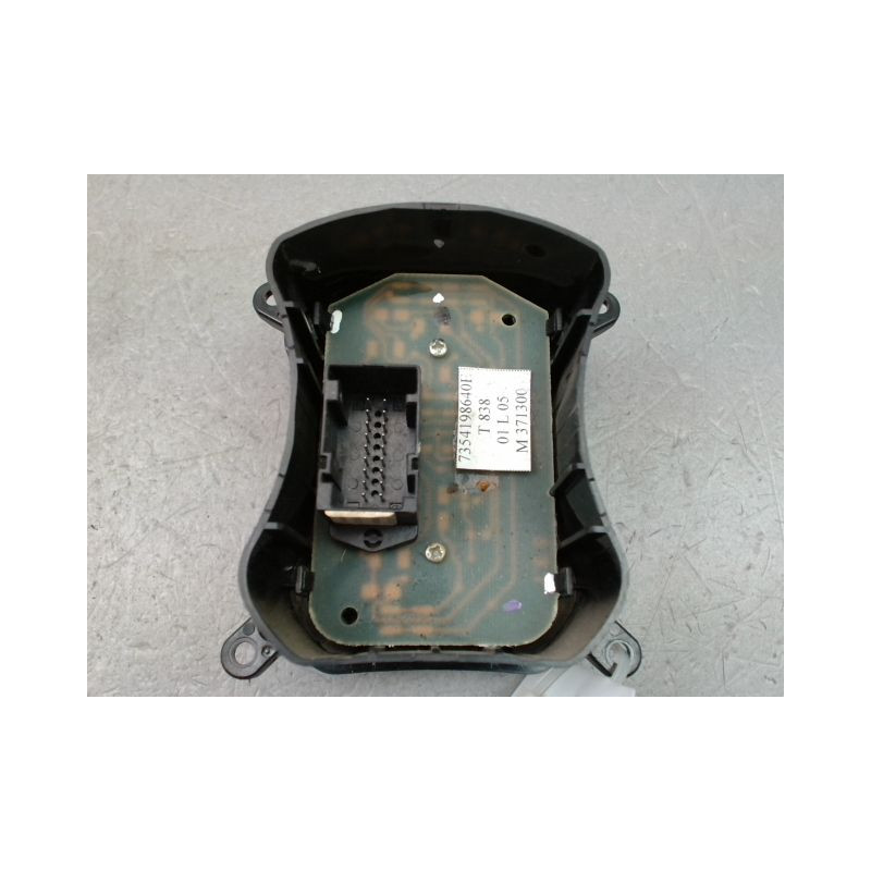 BOUTON DE WARNING FIAT DOBLO BREAK I Phase 2 2006-2009