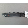 BOUTON DE WARNING DACIA SANDERO 2008-