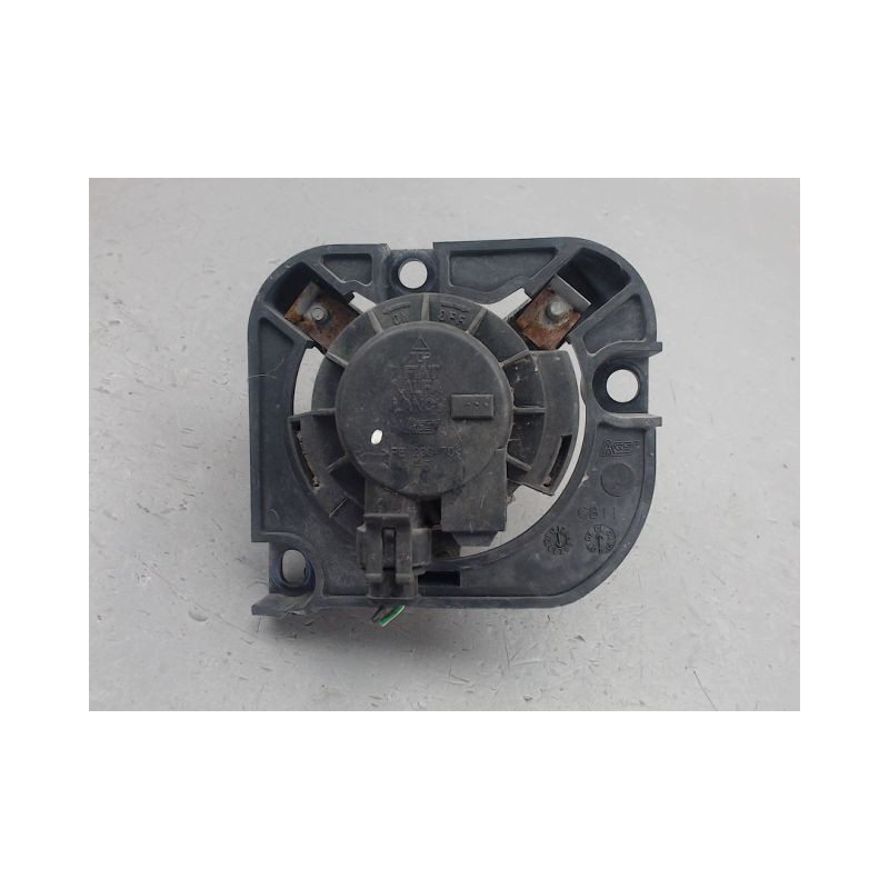 PHARE ANTIBROUILLARD AVANT GAUCHE FIAT 500