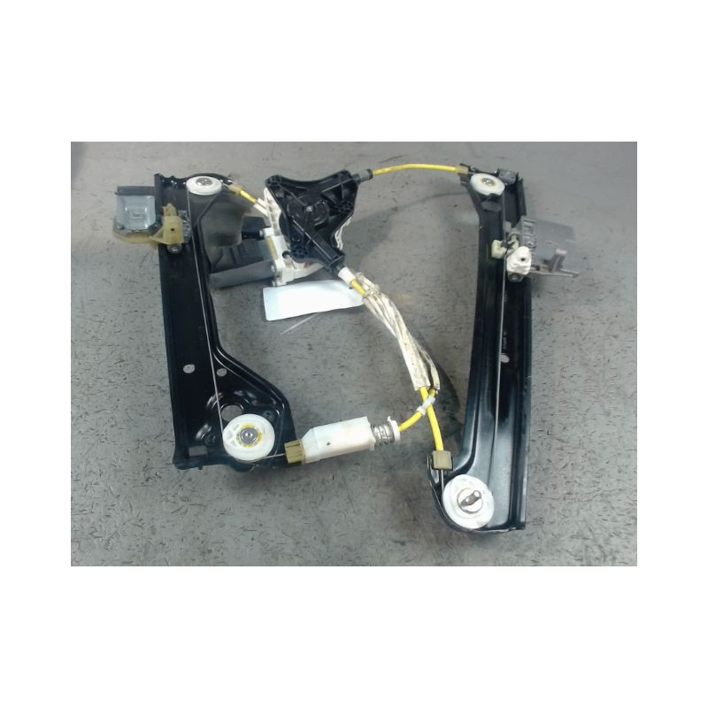 MECANISME+MOTEUR LEVE-GLACE ARRIERE DROIT MERCEDES CLA