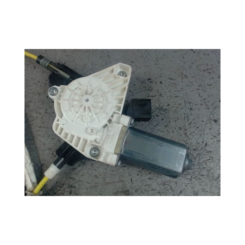MECANISME+MOTEUR LEVE-GLACE ARRIERE DROIT MERCEDES CLA