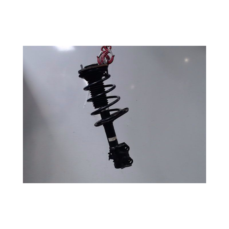 AMORTISSEUR AVANT DROIT TOYOTA AVENSIS BREAK 2006-