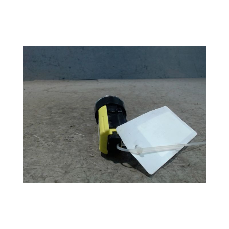 BOUTON DE DEMARRAGE TOYOTA AVENSIS BREAK 2006-