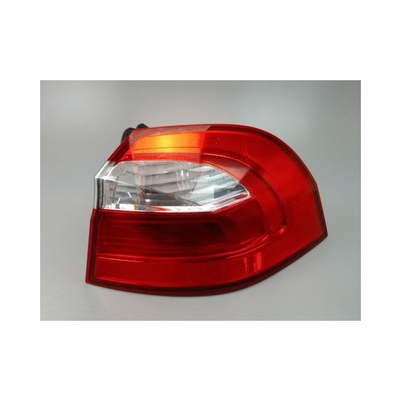FEU ARRIERE DROIT KIA RIO 2005-