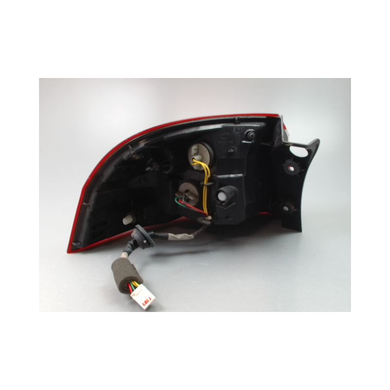 FEU ARRIERE DROIT KIA RIO 2005-