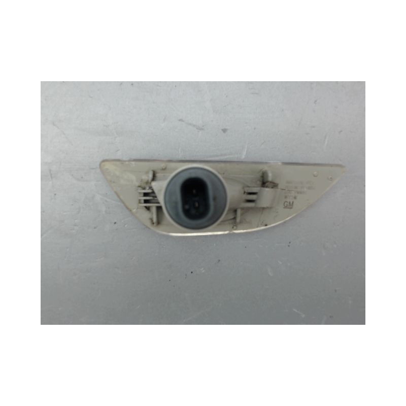 REPETITEUR AILE GAUCHE OPEL MOKKA