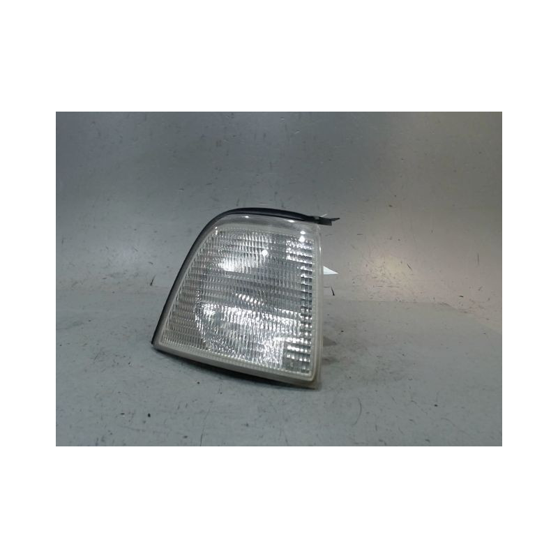 CLIGNOTANT DROIT AUDI 80