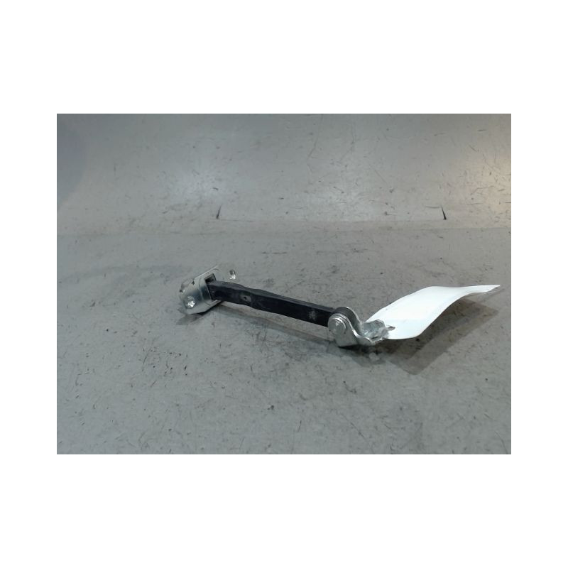 TIRANT PORTE AVANT DROIT SUZUKI SX4