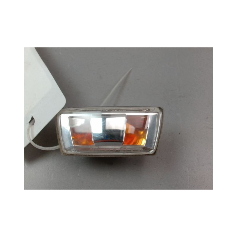 REPETITEUR AILE GAUCHE OPEL CORSA 2010-