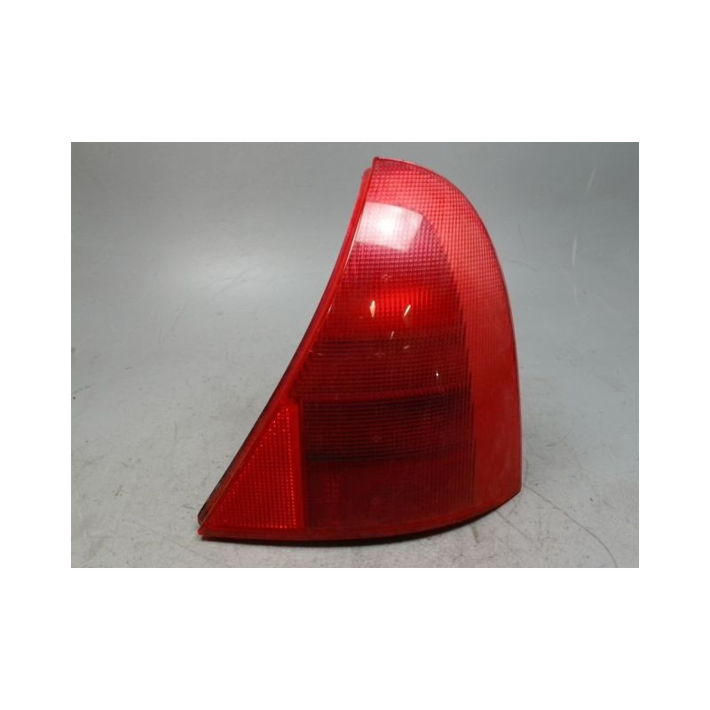 FEU ARRIERE DROIT RENAULT CLIO II PH.1 98-2001