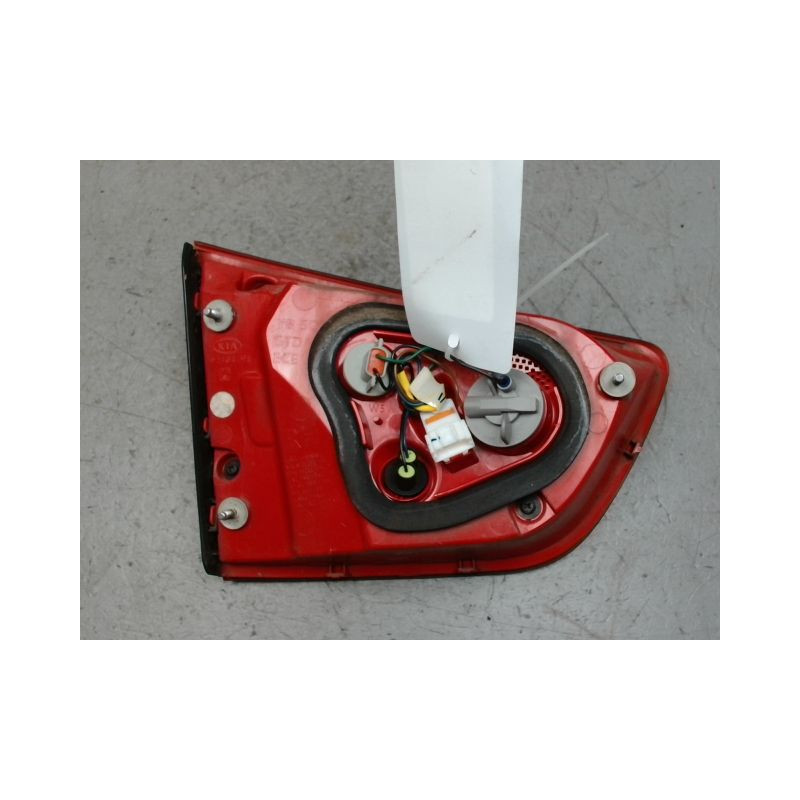 FEU ARRIERE INTERIEUR DROIT KIA RIO
