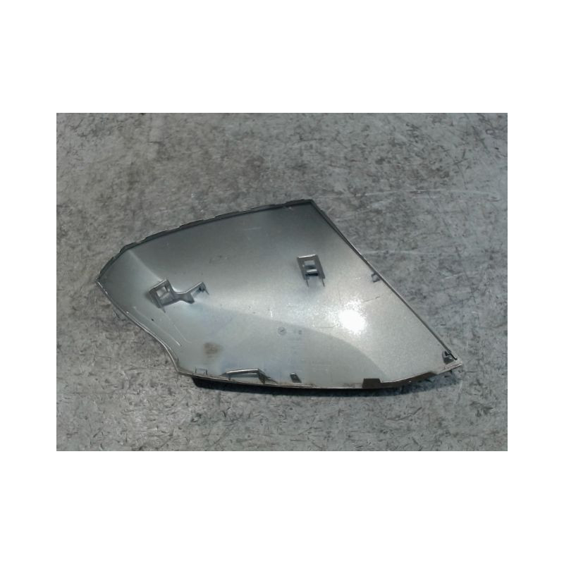 CARENAGE RETROVISEUR EXTERIEUR GAUCHE RENAULT MEGANE III ESTATE 09-