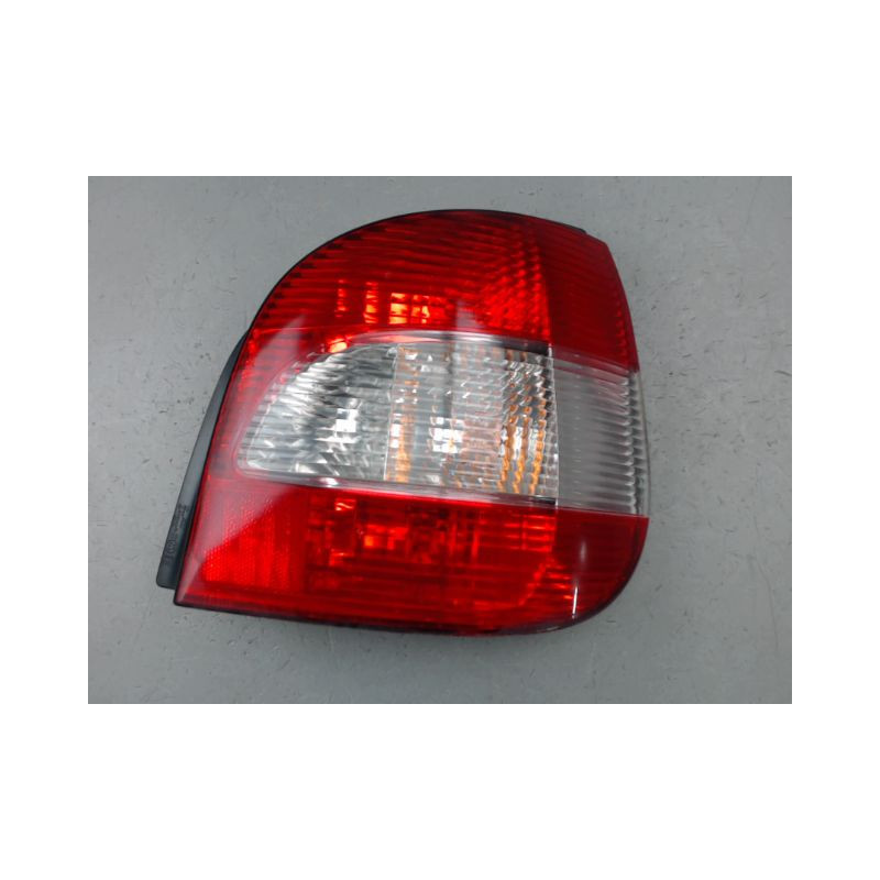 FEU ARRIERE DROIT RENAULT MEGANE