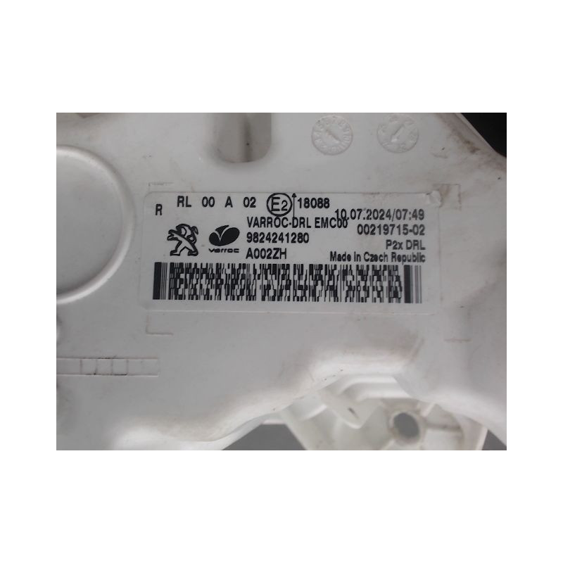FEUX POSITION DROIT PEUGEOT 208