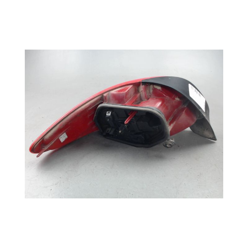FEU ARRIERE DROIT PEUGEOT 206