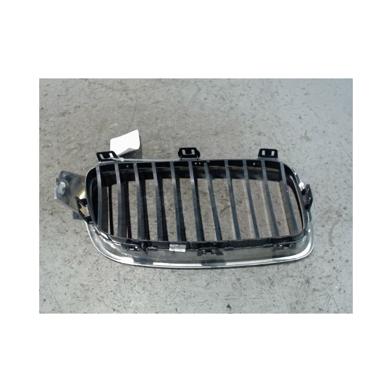 GRILLE CALANDRE GAUCHE BMW SERIE 3