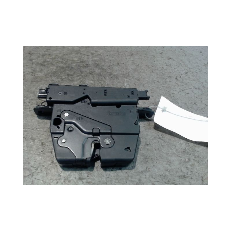 SERRURE COFFRE ARRIERE BMW SERIE 3