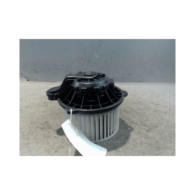 MOTEUR VENTILATEUR CHAUFFAGE HYUNDAI I20