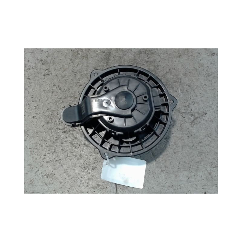 MOTEUR VENTILATEUR CHAUFFAGE HYUNDAI I20