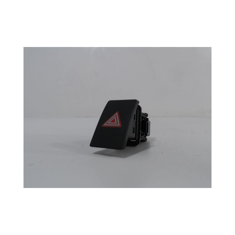 BOUTON DE WARNING TOYOTA VERSO 2010-