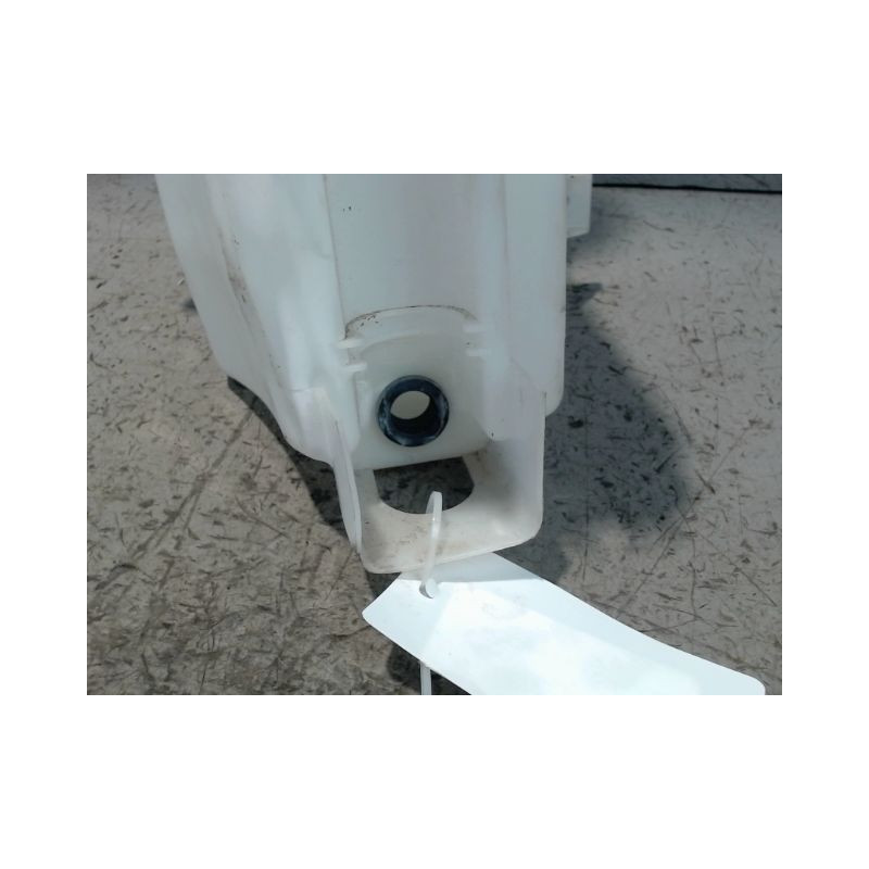 RESERVOIR LAVE-GLACE AVANT M.G. ZS