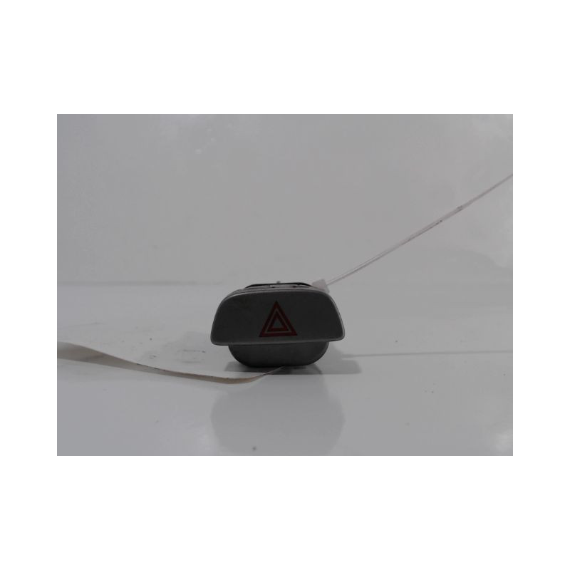 BOUTON DE WARNING FORD FOCUS 2008-