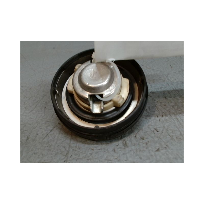 BOUCHON RESERVOIR A CARBURANT MERCEDES CLASSE E