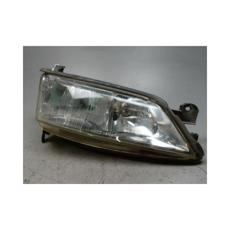 PHARE DROIT OPEL VECTRA 95-99