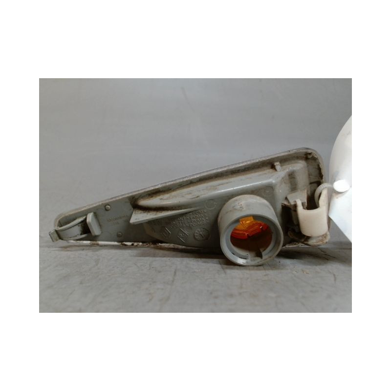 REPETITEUR AILE DROIT DACIA SANDERO 2008-