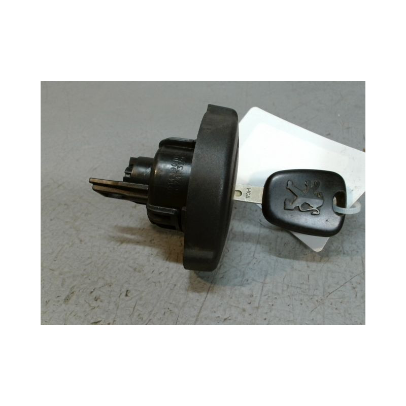 BOUCHON RESERVOIR A CARBURANT PEUGEOT 308 2007-