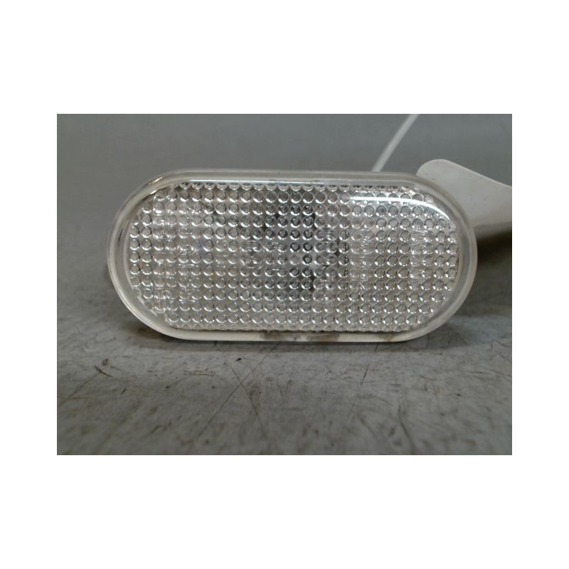 REPETITEUR AILE DROIT RENAULT TWINGO 2 2007-