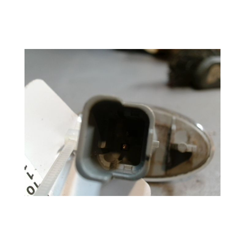 REPETITEUR AILE DROIT PEUGEOT 107 3P