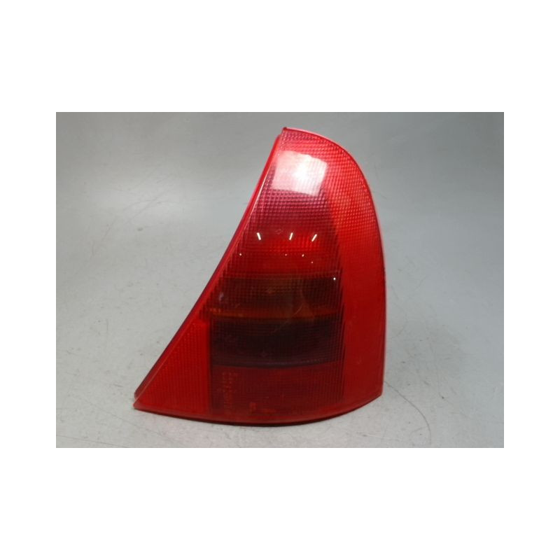 FEU ARRIERE DROIT RENAULT CLIO II PH.1 98-2001