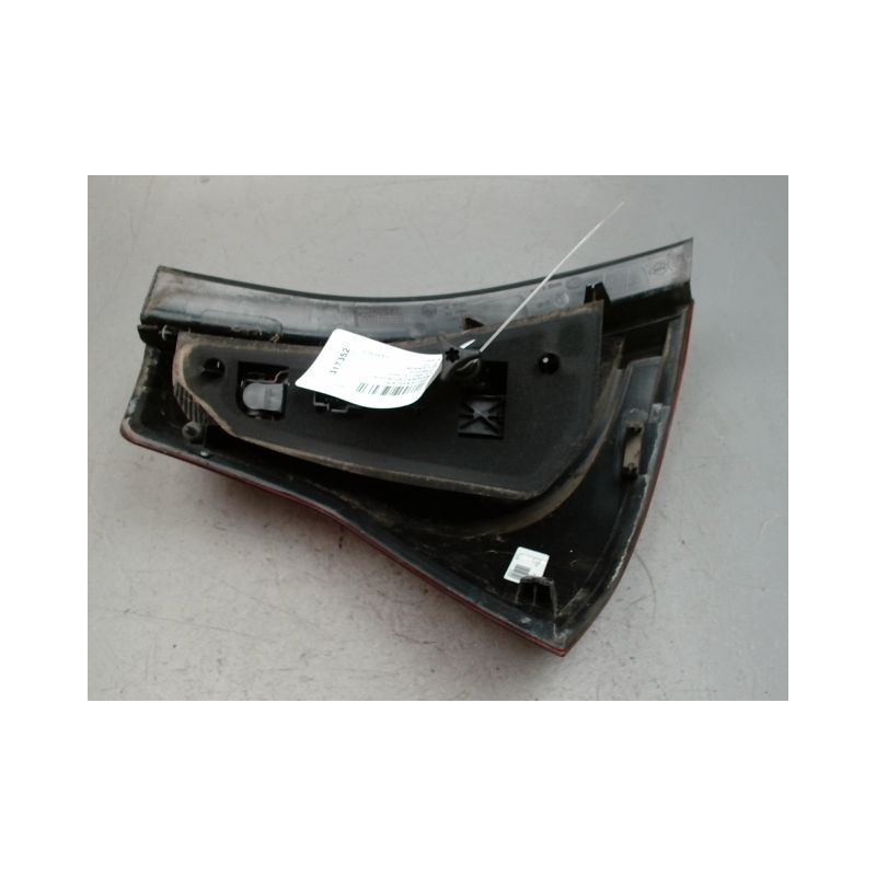 FEU ARRIERE DROIT DACIA SANDERO 2008-