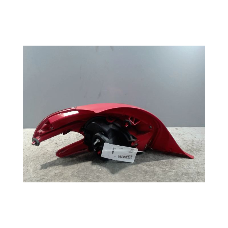 FEU ARRIERE DROIT PEUGEOT 208