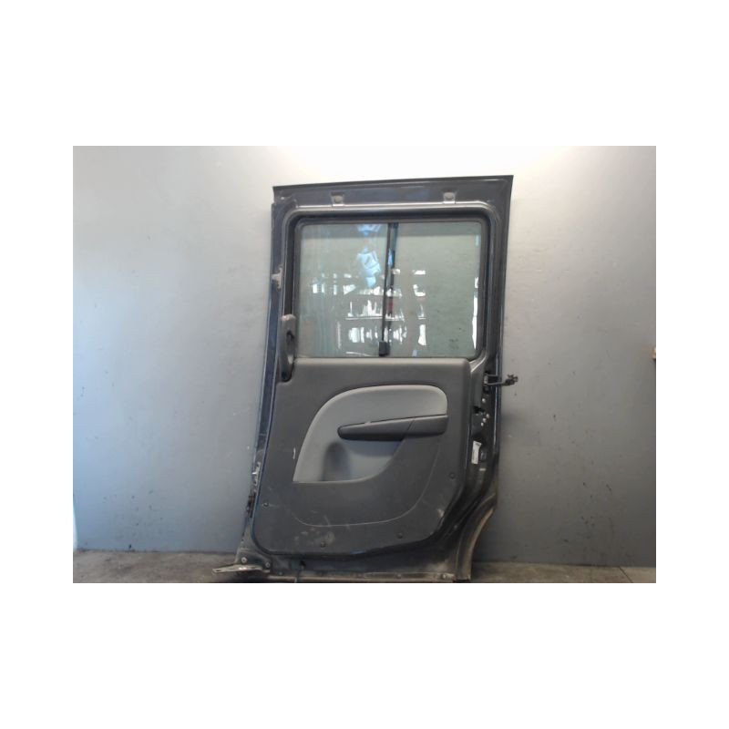 PORTE COULISSANTE DROITE FIAT DOBLO