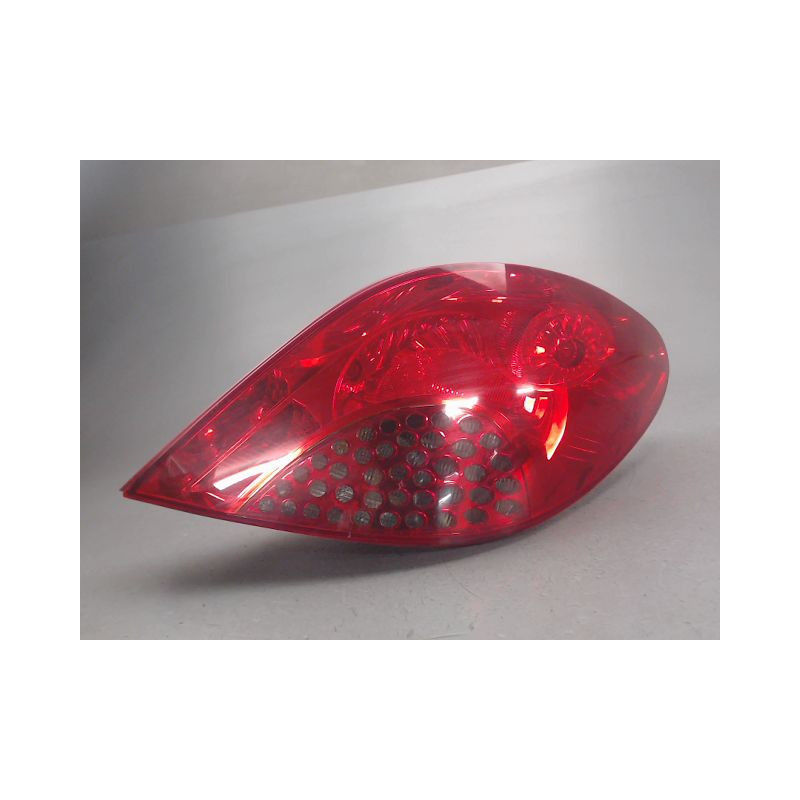 FEU ARRIERE DROIT PEUGEOT 207
