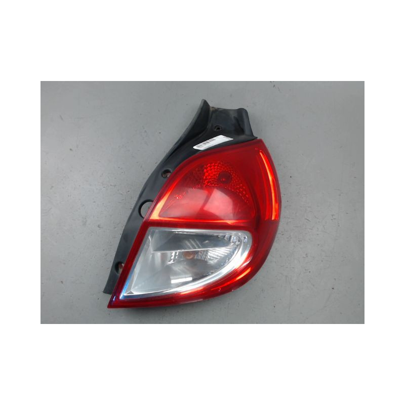 FEU ARRIERE DROIT RENAULT CLIO