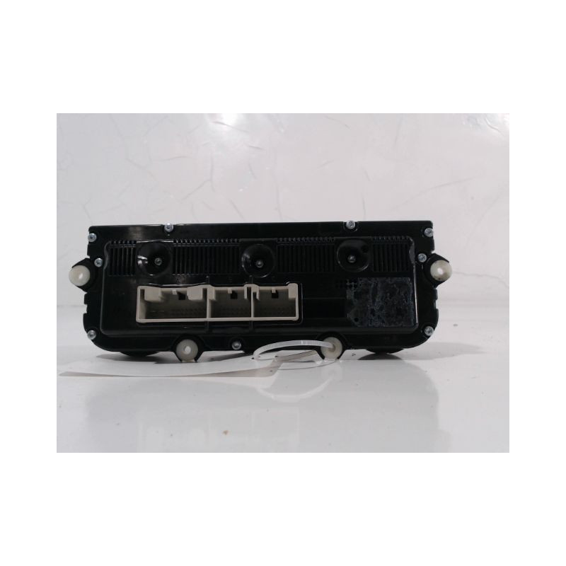 COMMANDE DE CHAUFFAGE VOLKSWAGEN PASSAT SW 2005-