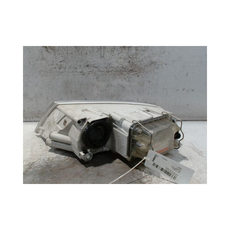 PHARE DROIT SKODA OCTAVIA 2004