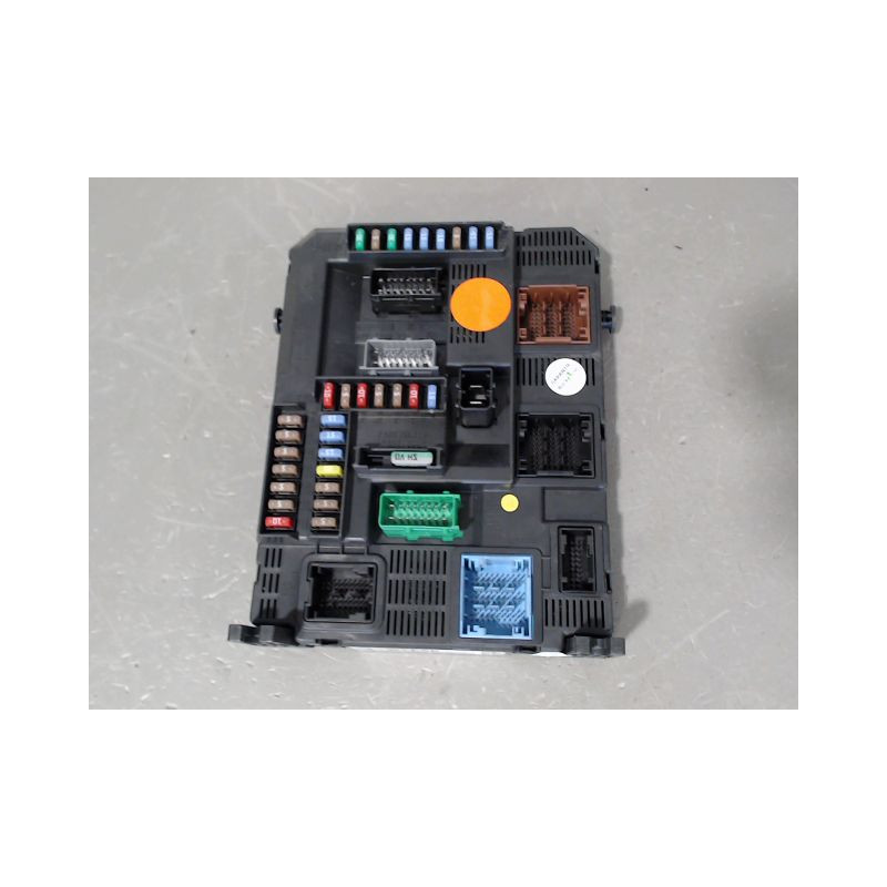 BOITIER GESTION HABITACLE PEUGEOT 208