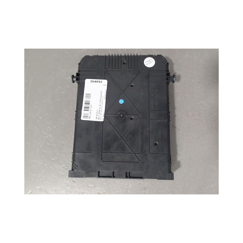 BOITIER GESTION HABITACLE PEUGEOT 208