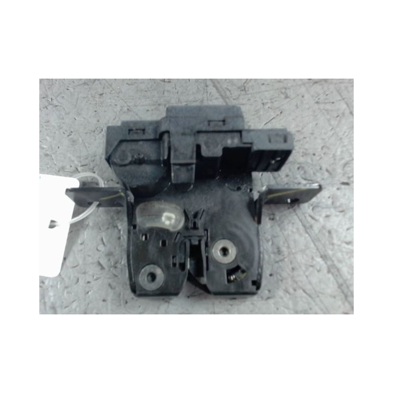SERRURE HAYON  RENAULT CLIO III 2010-