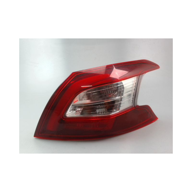 FEU ARRIERE DROIT PEUGEOT 308 2011-