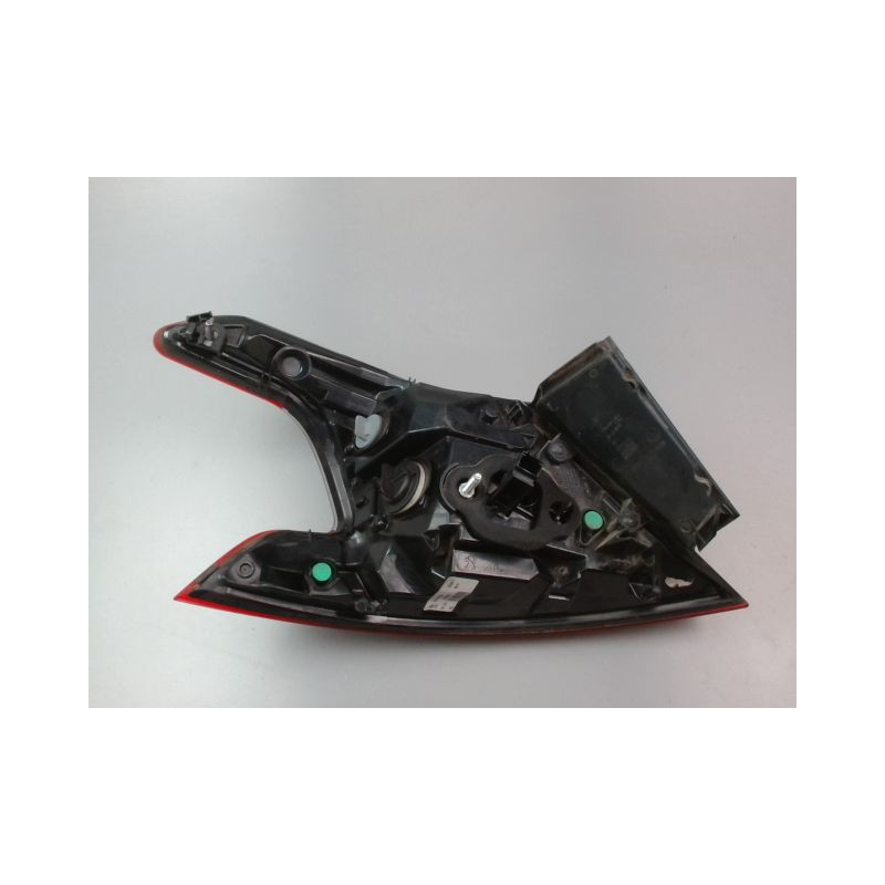 FEU ARRIERE DROIT PEUGEOT 308 2011-