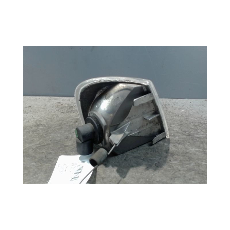 CLIGNOTANT GAUCHE PEUGEOT 405 -92