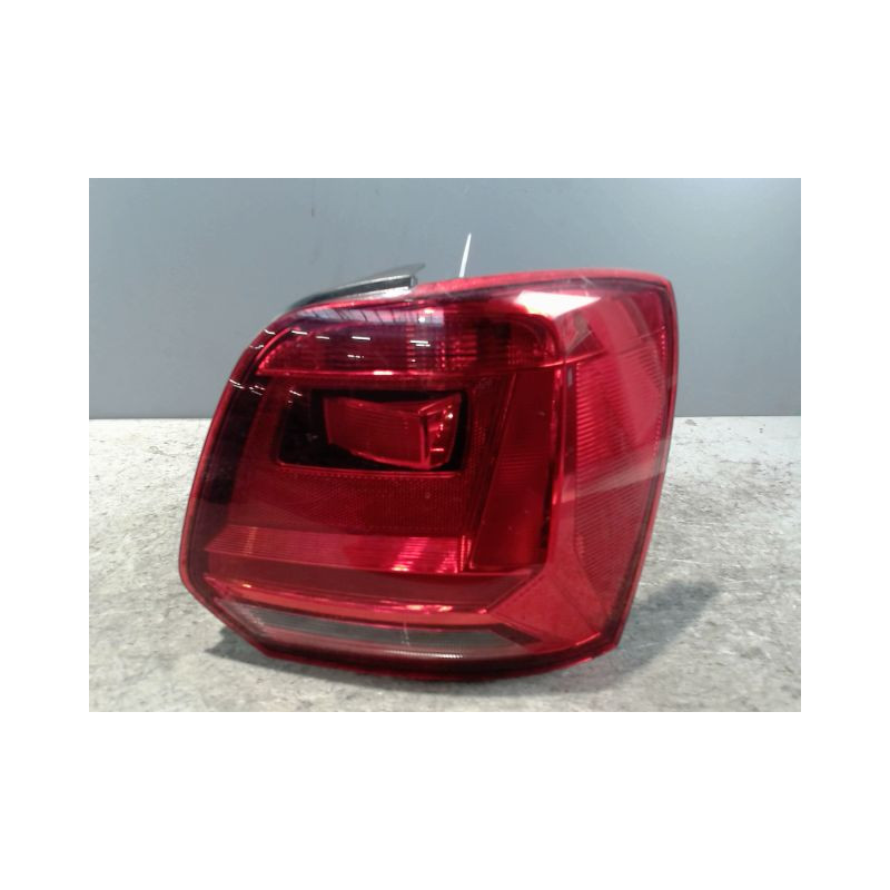 FEU ARRIERE DROIT VOLKSWAGEN POLO 2009-