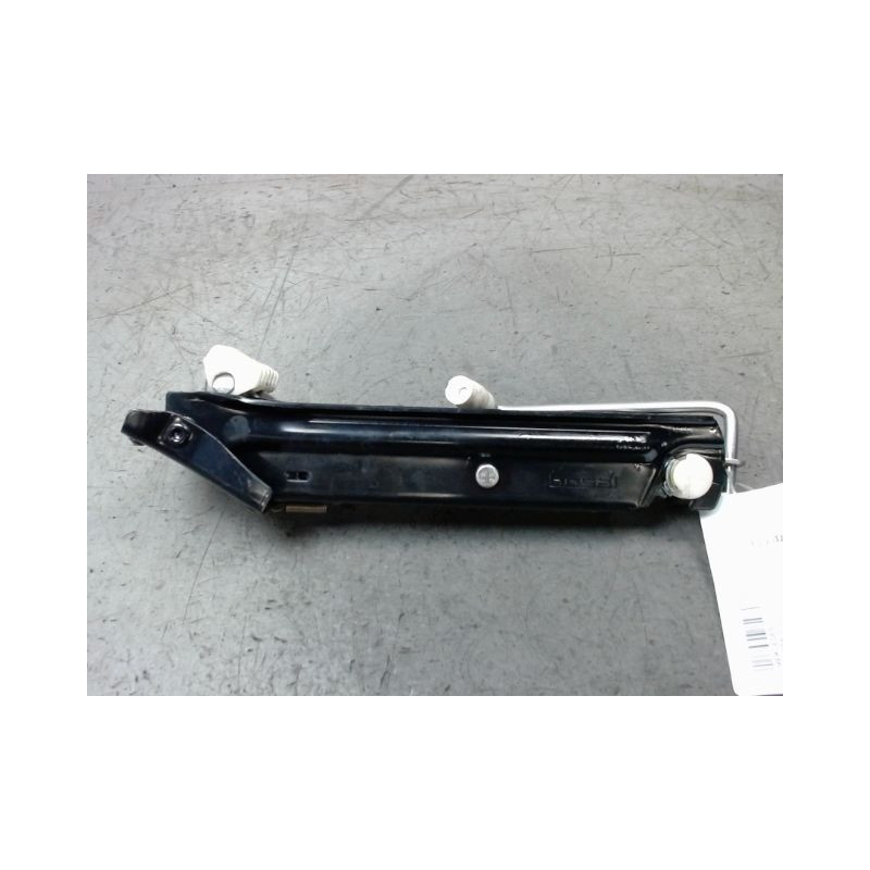 CRIC MERCEDES CLASSE C 2004-