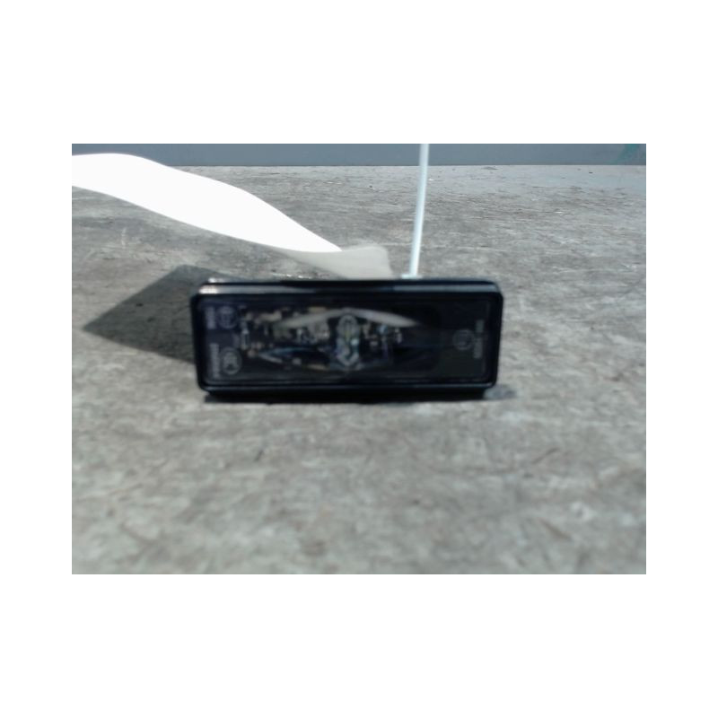 ECLAIREUR PLAQUE DE POLICE DROIT CITROEN C3 2009-